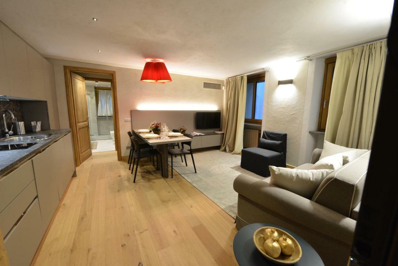 Le Reve Charmant Apartments - Via Sant'Orso,2 Aosta Exteriör bild