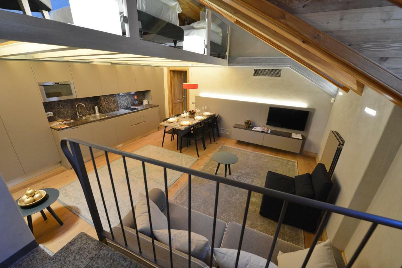 Le Reve Charmant Apartments - Via Sant'Orso,2 Aosta Exteriör bild